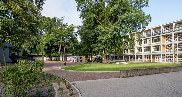 Blick_auf_das_Gebäude_B.jpg
