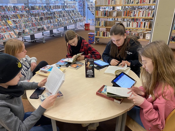 2023 03 19 Bibliothek3